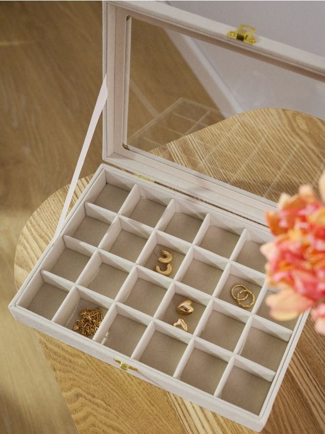 Scatola portagioie con coperchio trasparente - beige