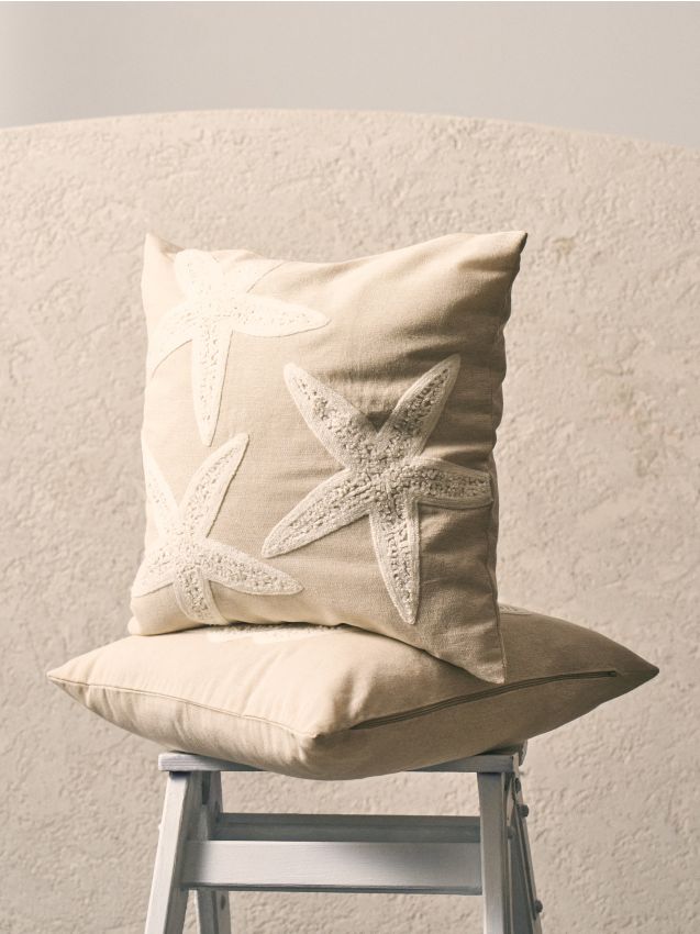 Sinsay - Față de pernă cu motiv de stea de mare - crem