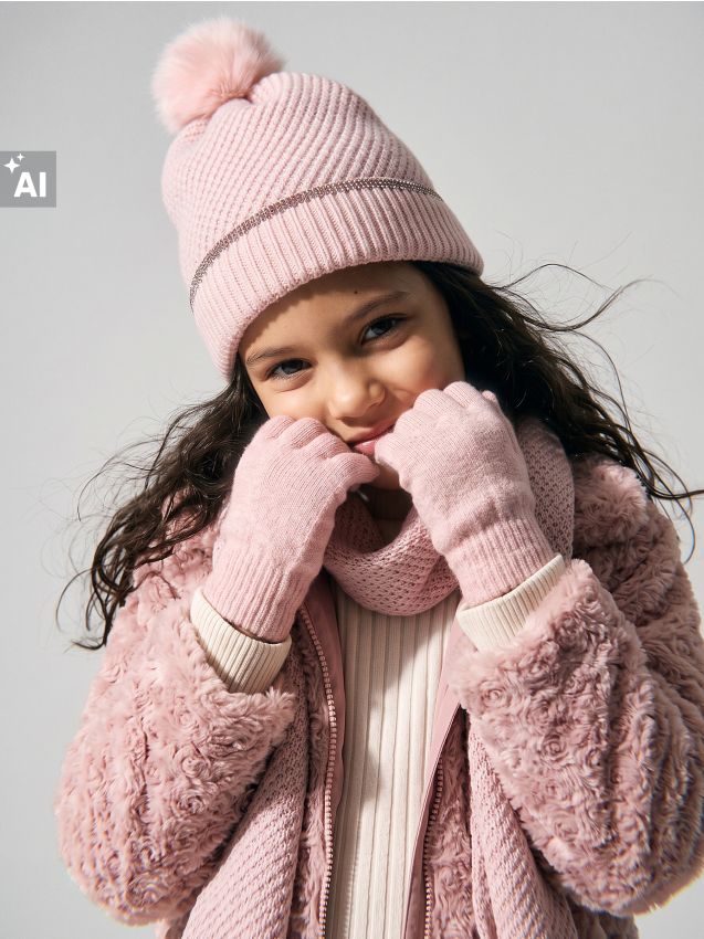 Sinsay - Set de iarnă cu pompoane: căciulă, fular și mănuși 3 pack - roz-pastel