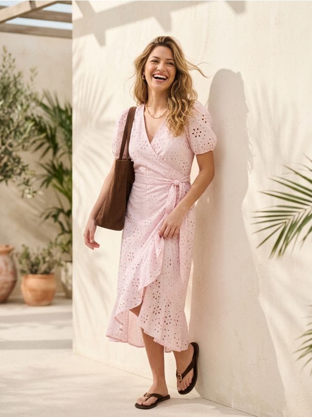 Abito midi in cotone traforato con balza e laccetto - rosa pastello