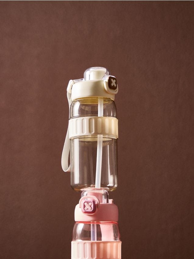 Sinsay - Sticlă de apă cu mâner și pai - crem