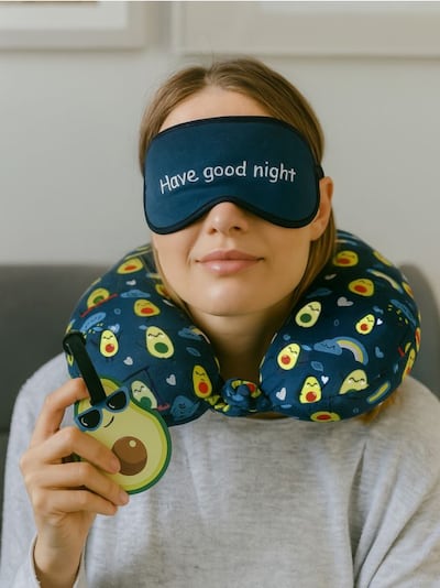 Reisikomplekt: padi, silmamask ja nimesilt