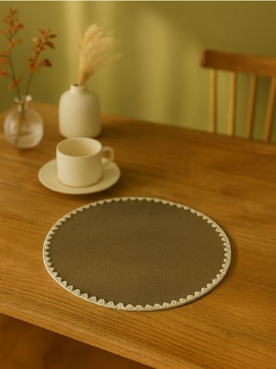 Подложка за маса