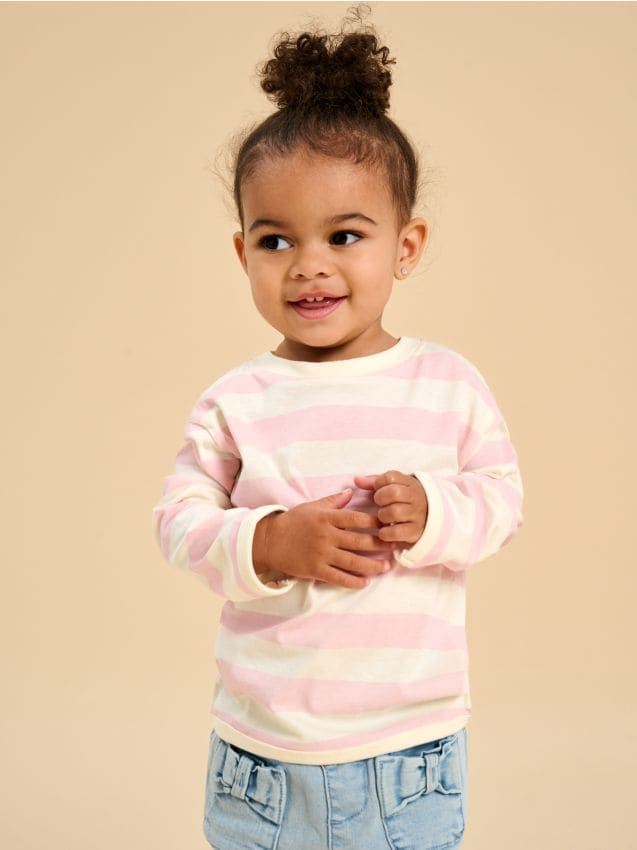 Gestreiftes Sweatshirt - SINSAY