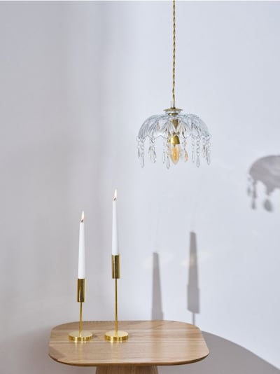 Staklena viseća lampa sa kristalima
