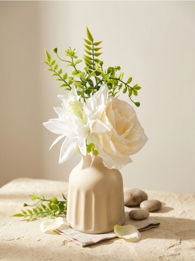 Sinsay - Flori artificiale într-o vază ceramică - alb