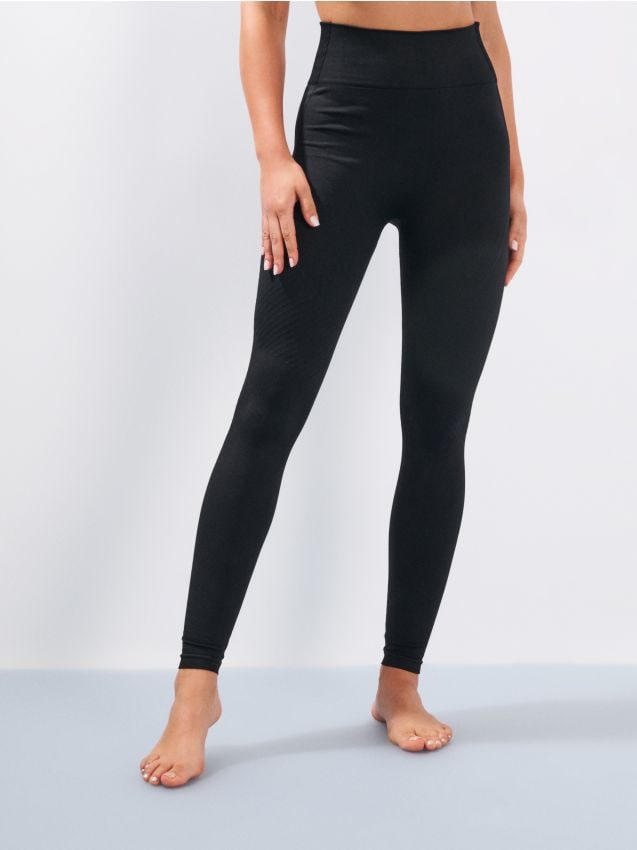 Sinsay - Legginsy z wysokim stanem o dopasowanym kroju - czarny