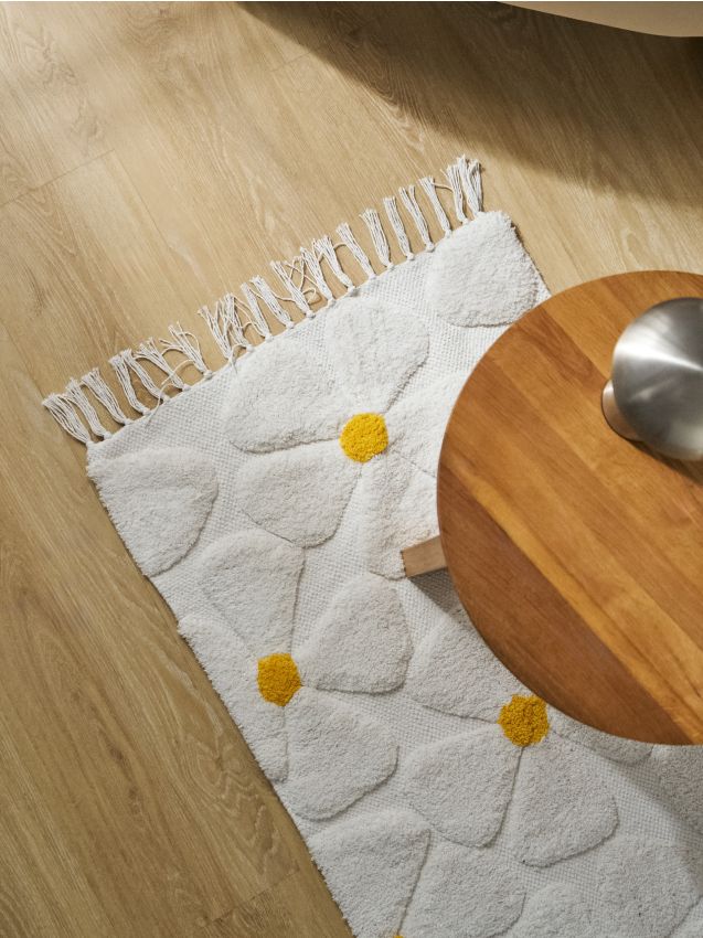 Sinsay - Covor cu motiv de margarete și franjuri - nude