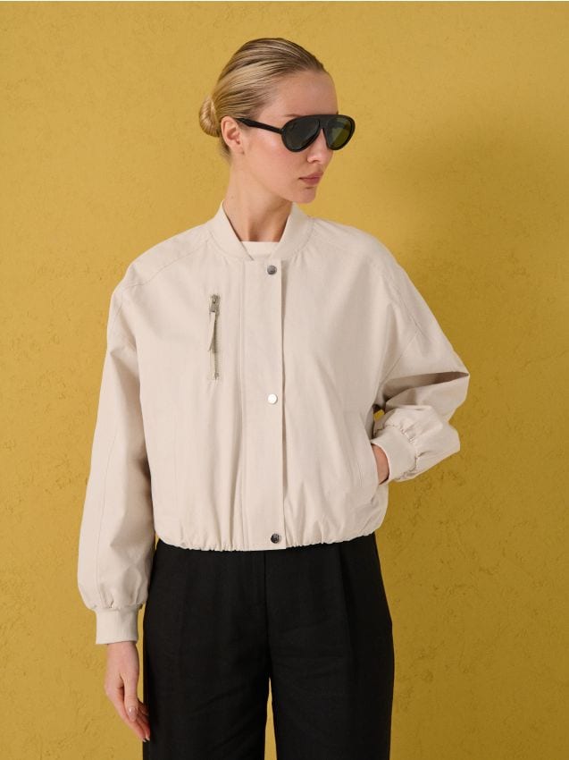 Sinsay - Kurtka bomber z kieszenią piersiową - kremowy