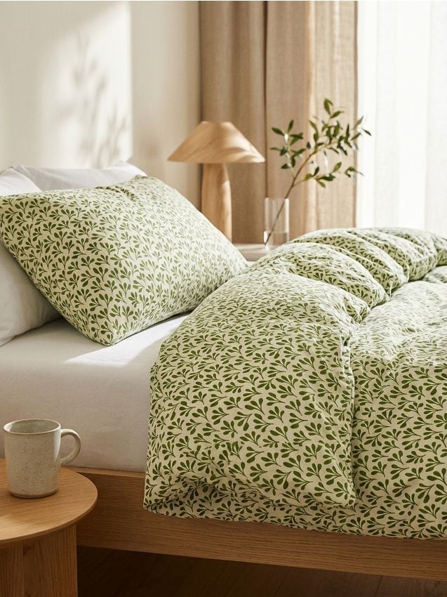 Sinsay - Set de lenjerie de pat din microfibră cu motiv vegetal - verde-oliv deschis
