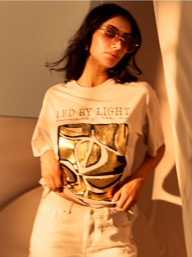 Sinsay - Bavlněné tričko se zlatým potiskem - nude