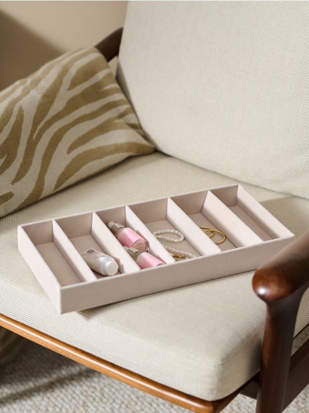 Organizator - SINSAY
