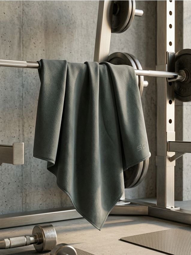 Sinsay - Prosop cu uscare rapidă din microfibră - verde-deschis