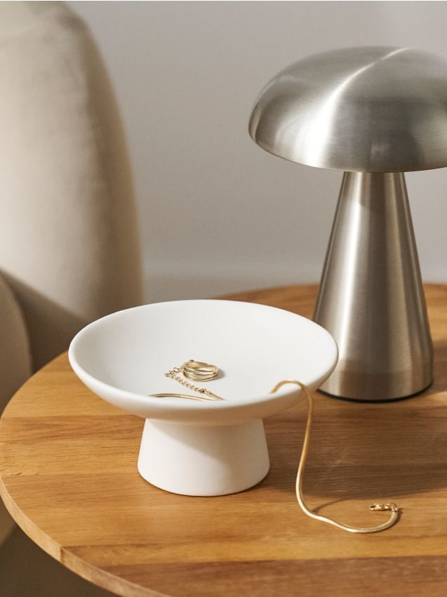 Sinsay - Tavă decorativă din ceramică pe picior - crem