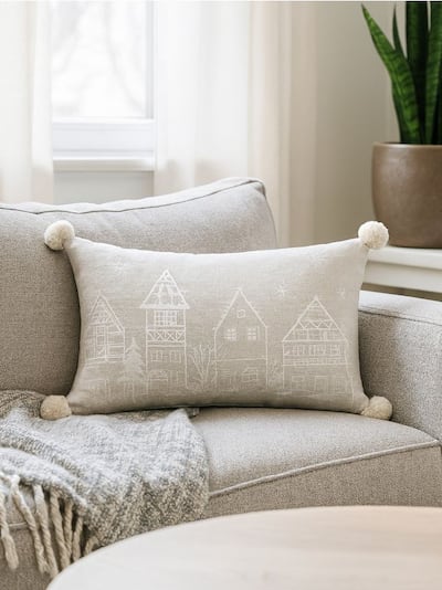 Dekorativni jastuk sa prazničnim motivom