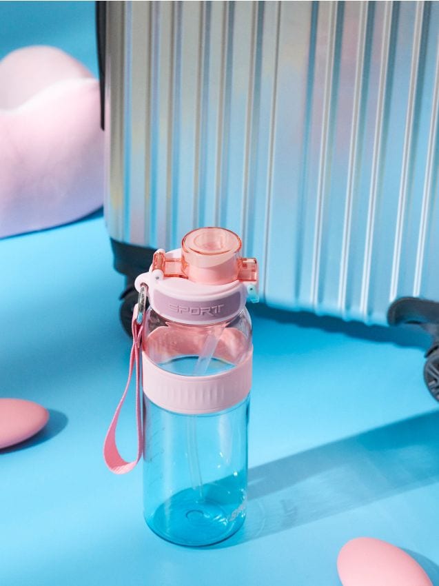 Sinsay - Sticlă de apă cu mâner și pai - roz-pastel
