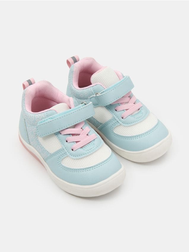 Sinsay - Sneakers cu talpă LED luminoasă și branț din piele - verde-pal