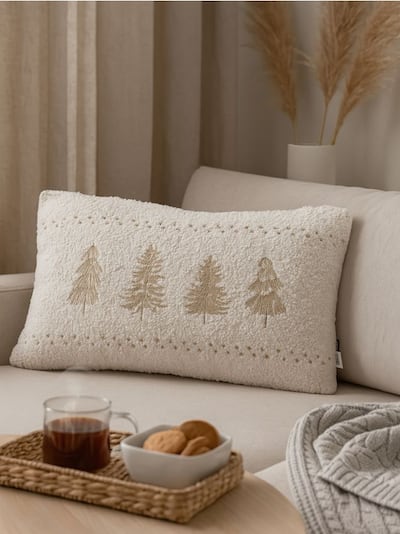 Dekorativni jastuk s prazničnim motivom