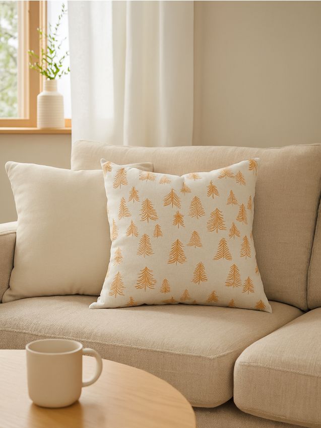 Sinsay - Vianočný vankúš so zlatým vzorom stromčekov - viacfarebná
