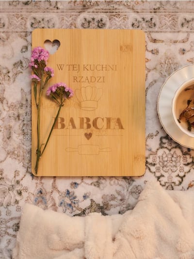 Deska do krojenia na Dzień Babci