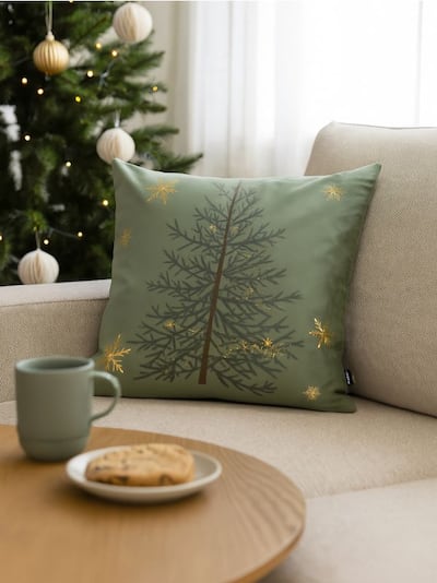 Dekorativni jastuk sa prazničnim motivom