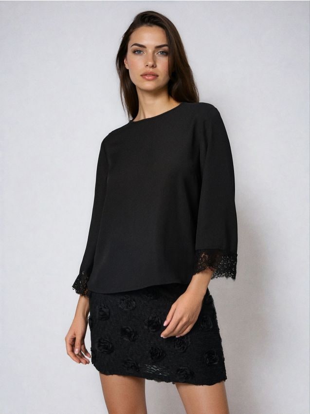 Blusa con pizzo decorativo - nero