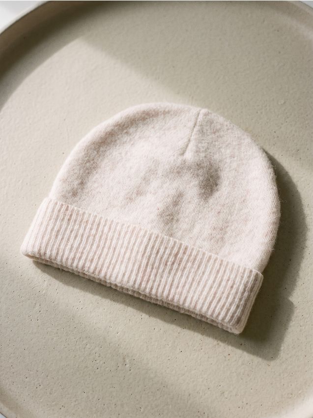Sinsay - Căciulă beanie basic cu amestec de lână - crem