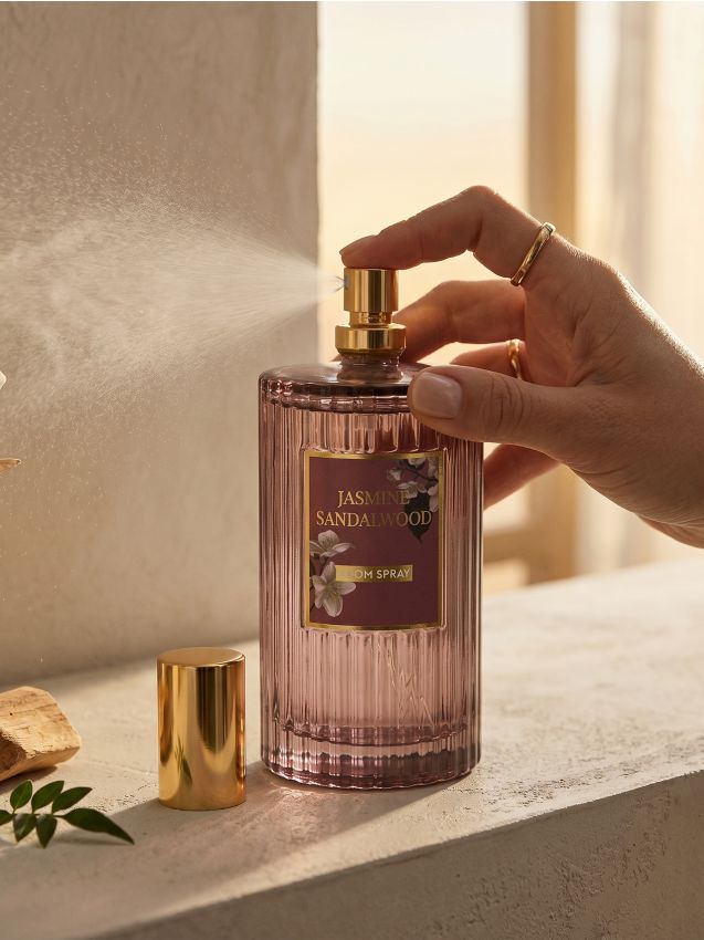 Deodorante per ambienti Jasmine Sandalwood - marrone