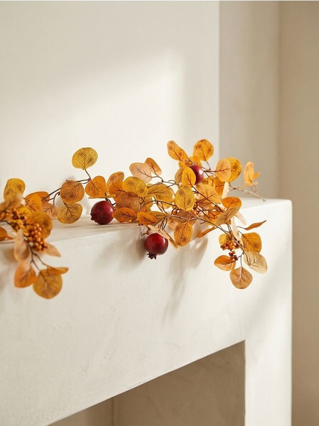 Sinsay - Ghirlandă decorativă cu motiv de frunze și fructe de rodie - multicolor