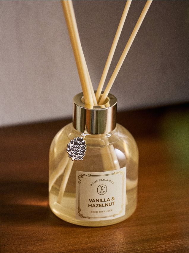 Sinsay - Odorizant de cameră cu bețișoare Vanilla & Hazelnut - nude