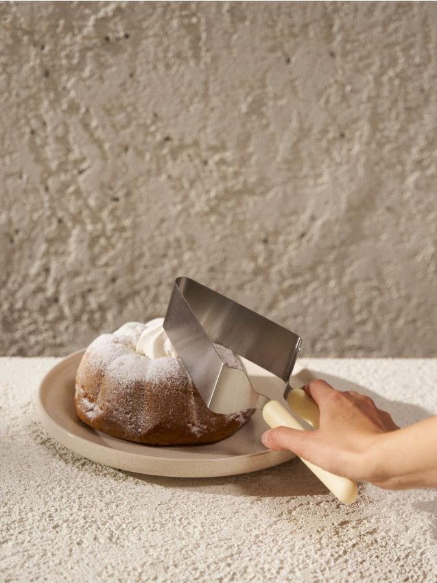 Sinsay - Nôž na tortu s dvojitou rukoväťou - krémová