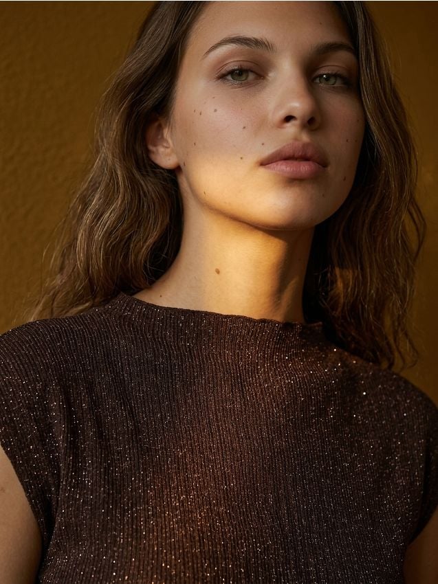 T-shirt con filo metalizzato - marrone