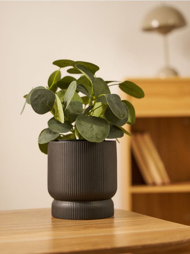 Vaso da fiori scanalato - nero