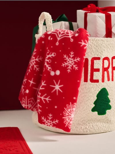 Ćebe s uzorkom i božićnim motivom