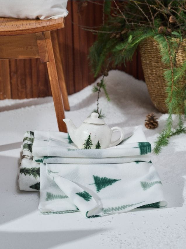 Sinsay - Vzorovaná deka s vianočným motívom - zelená