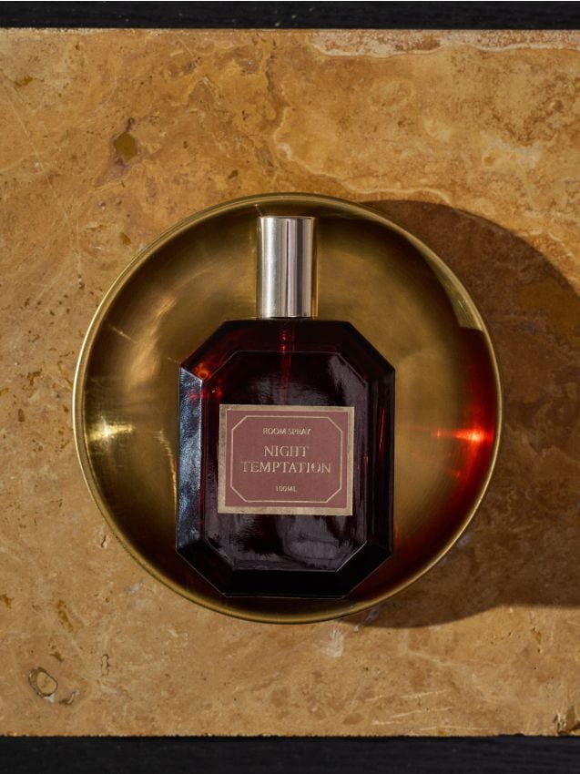 Sinsay - Odorizant de cameră spray Pomegranate & Black Lily - mov