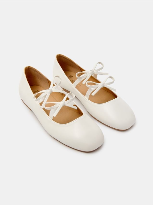 Sinsay - Balerine cu funde decorative - alb