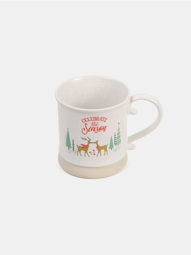 Sinsay - Vianočný hrnček s motívom sobov a vianočných stromčekov - hnedá