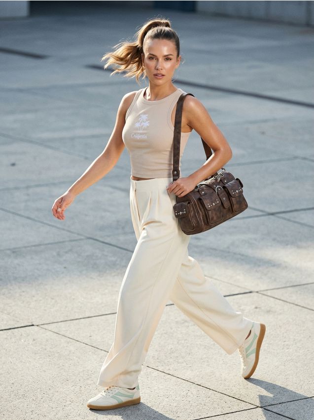 Sinsay - Top z haftem - beżowy