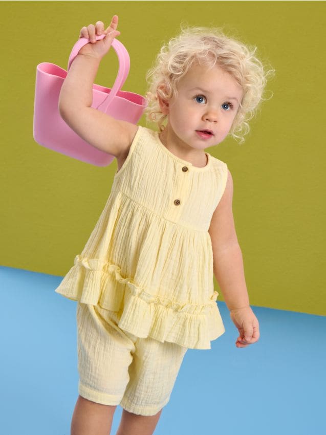 Sinsay - Set: Bluză și Pantaloni Scurți - galben-deschis