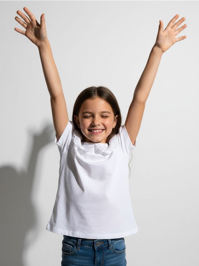 Sinsay - Tričko s krátkym rukávom a ozdobným výstrihom - biela