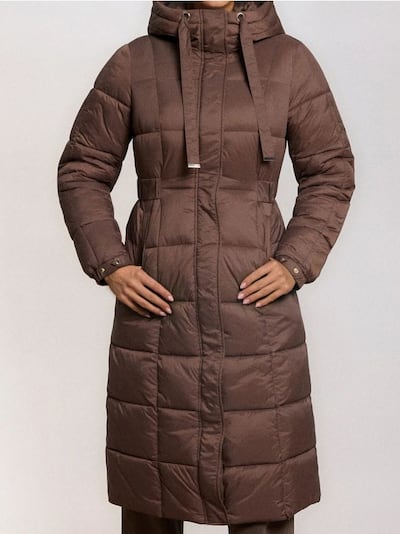 Postavljeni kaput sa kapuljačom