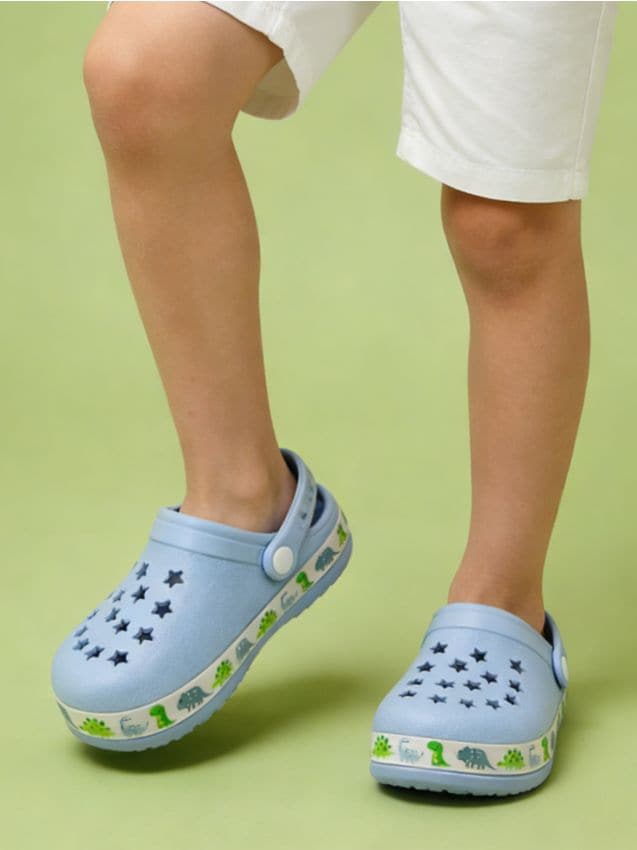 Sinsay - Saboți cu motiv de dinozauri - light blue
