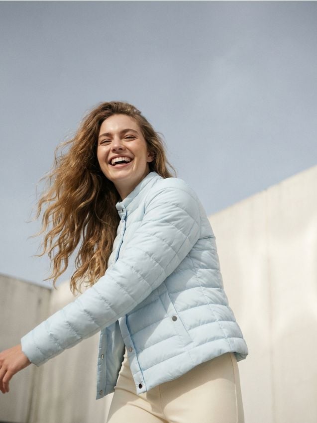 Sinsay - Geacă matlasată cu guler înalt - albastru-pal