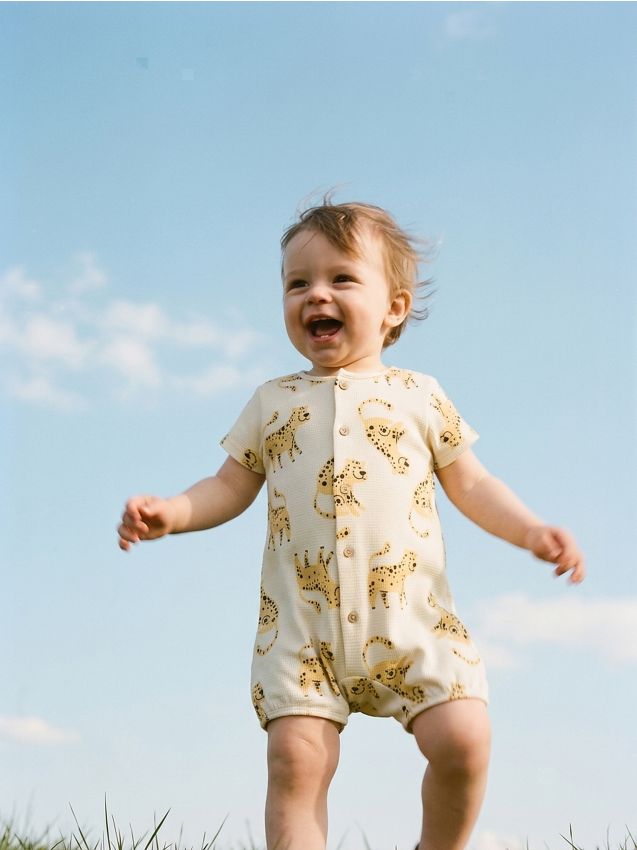 Sinsay - Salopetă cu imprimeu de leopard și închidere cu nasturi - multicolor