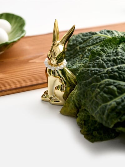 Керамічний великодній зайчик з намистом