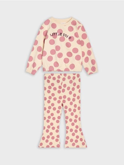 Komplet gornjeg dela trenerke i pantalona