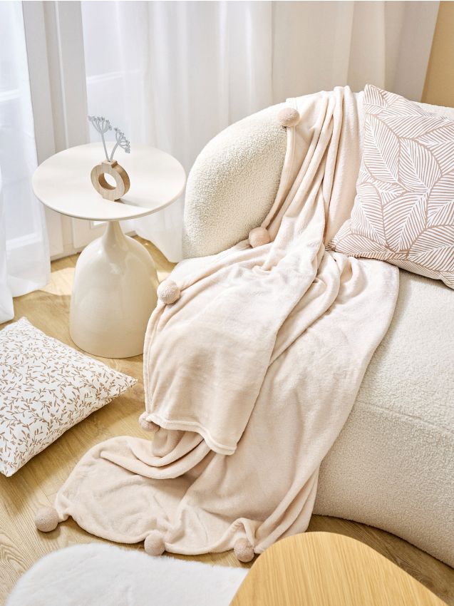 Sinsay - Coperta con pon pon - nude