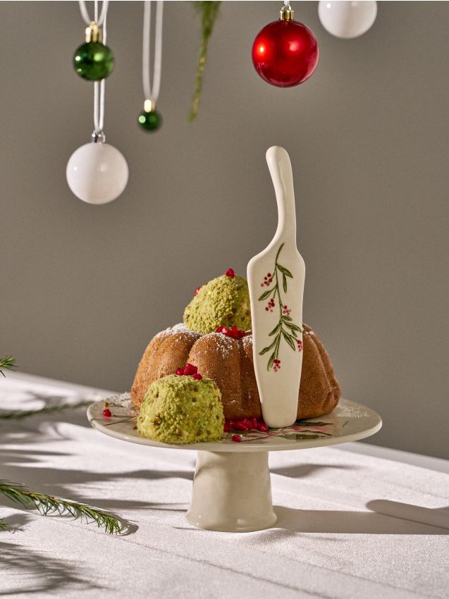 Sinsay - Vianočná tácka na nožičke s lopatkou, zdobená rastlinným motívom - viacfarebná