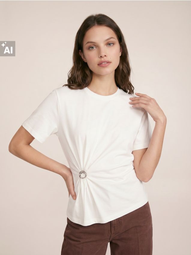 Sinsay - Tricou cu aplicație tip bijuterie - crem